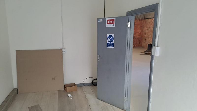 To Let commercial Property for Rent in Cotswold Eastern Cape